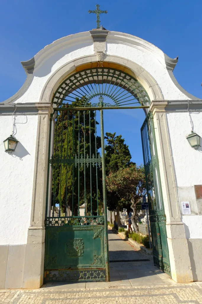 Main gate of Faro's Cemetery