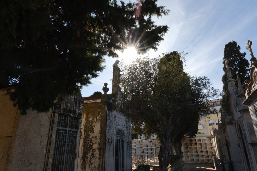 old-cemetery-faro-01 Old Cemetery of Prague