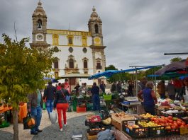 Faro Farmers Market at Largo do Carmo, a Sunday Tradition Farmers Market in Faro